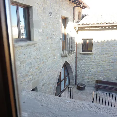 De Ostello Sos del Rey Católico