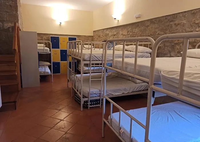 De Hostel Sos del Rey Catolico